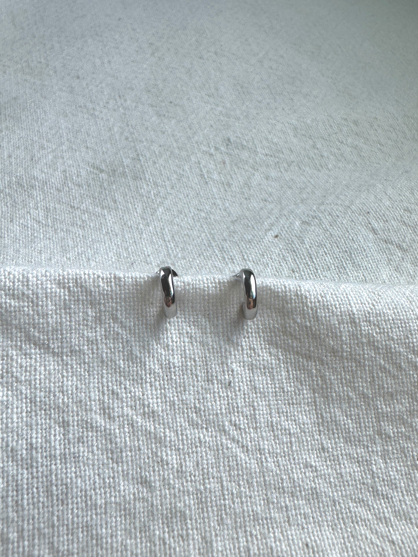 5mm bold round Silver Stud Earrings