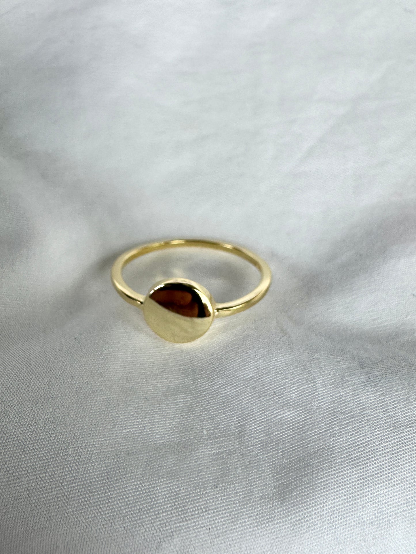 Minimal Oval Shape Ring – 18K Gold Vermeil on Sterling Silver