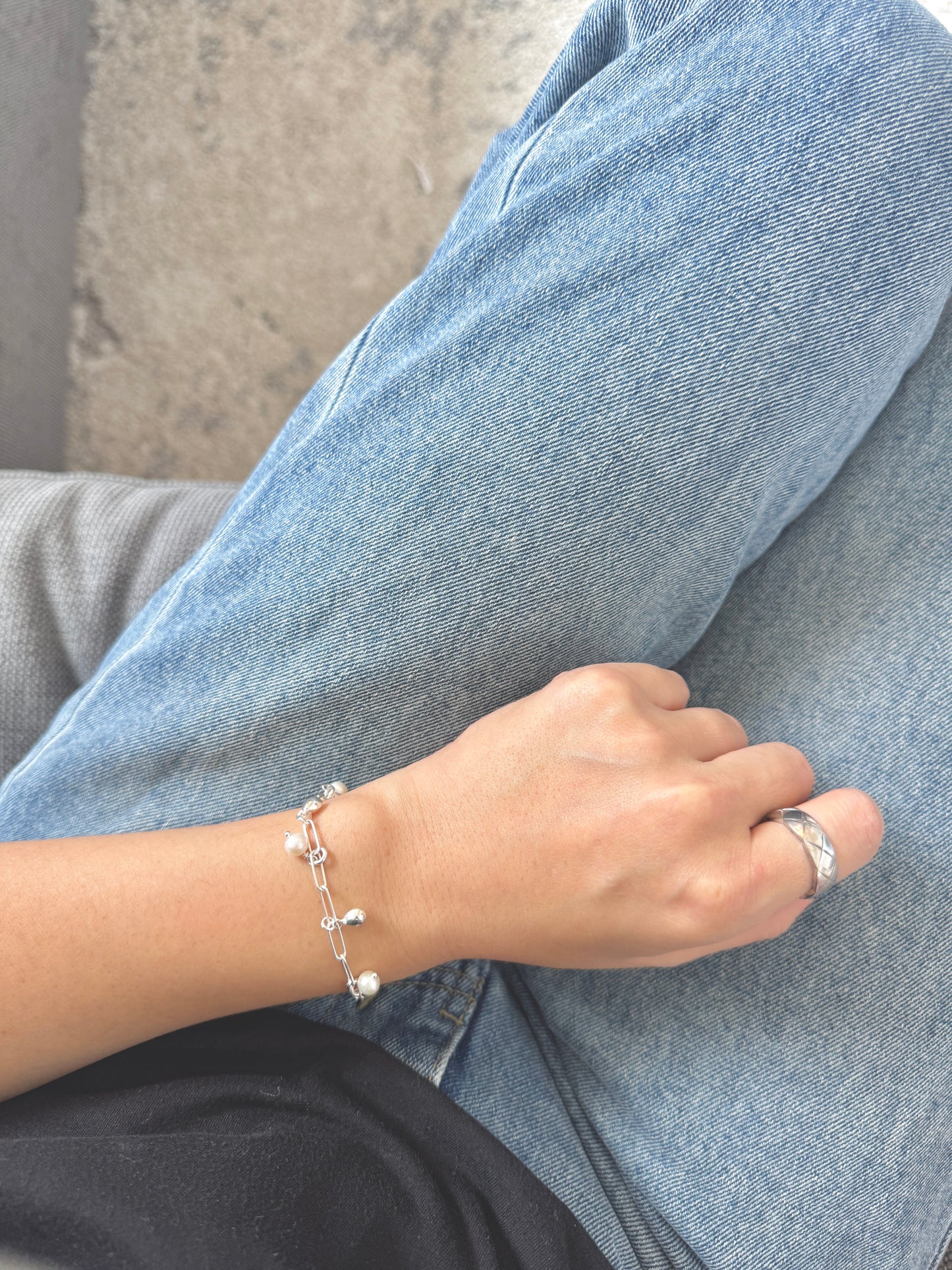 Pearl & Silver Drop Bracelet – Designed by Jenlet