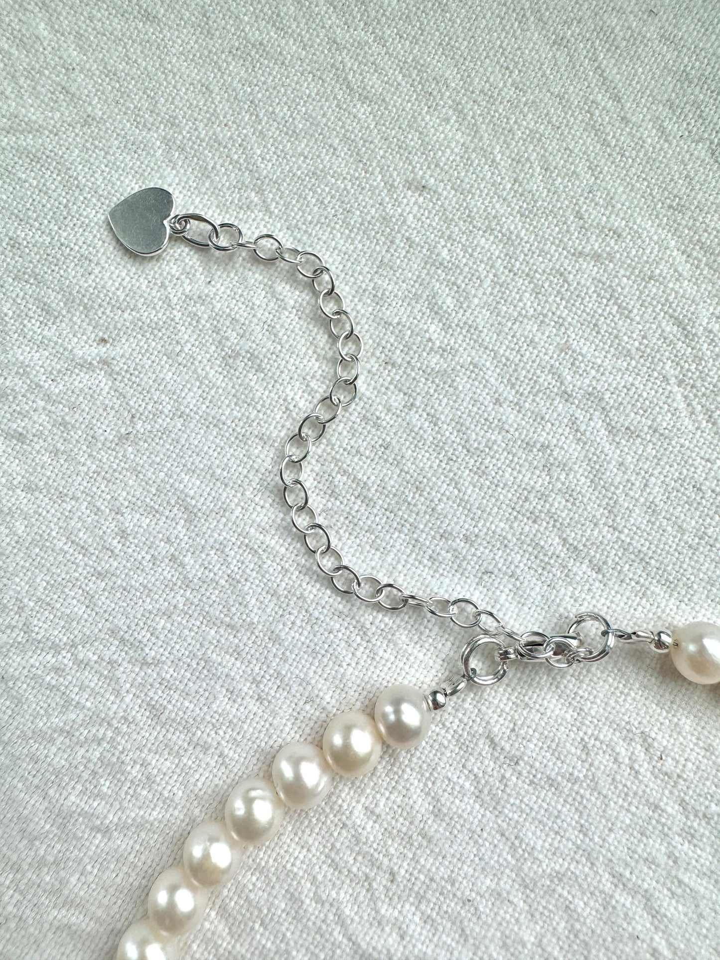 ✧ Handmade Pearl Choker with Silver Heart – by Jenlet