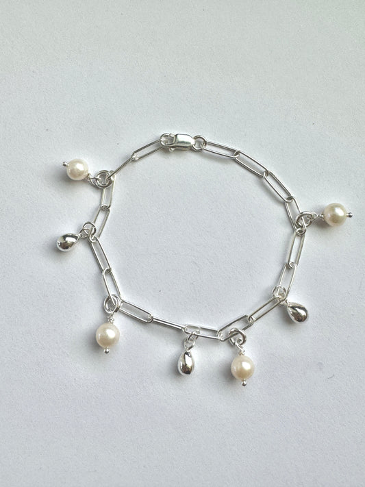 Pearl & Silver Drop Bracelet – Designed by Jenlet