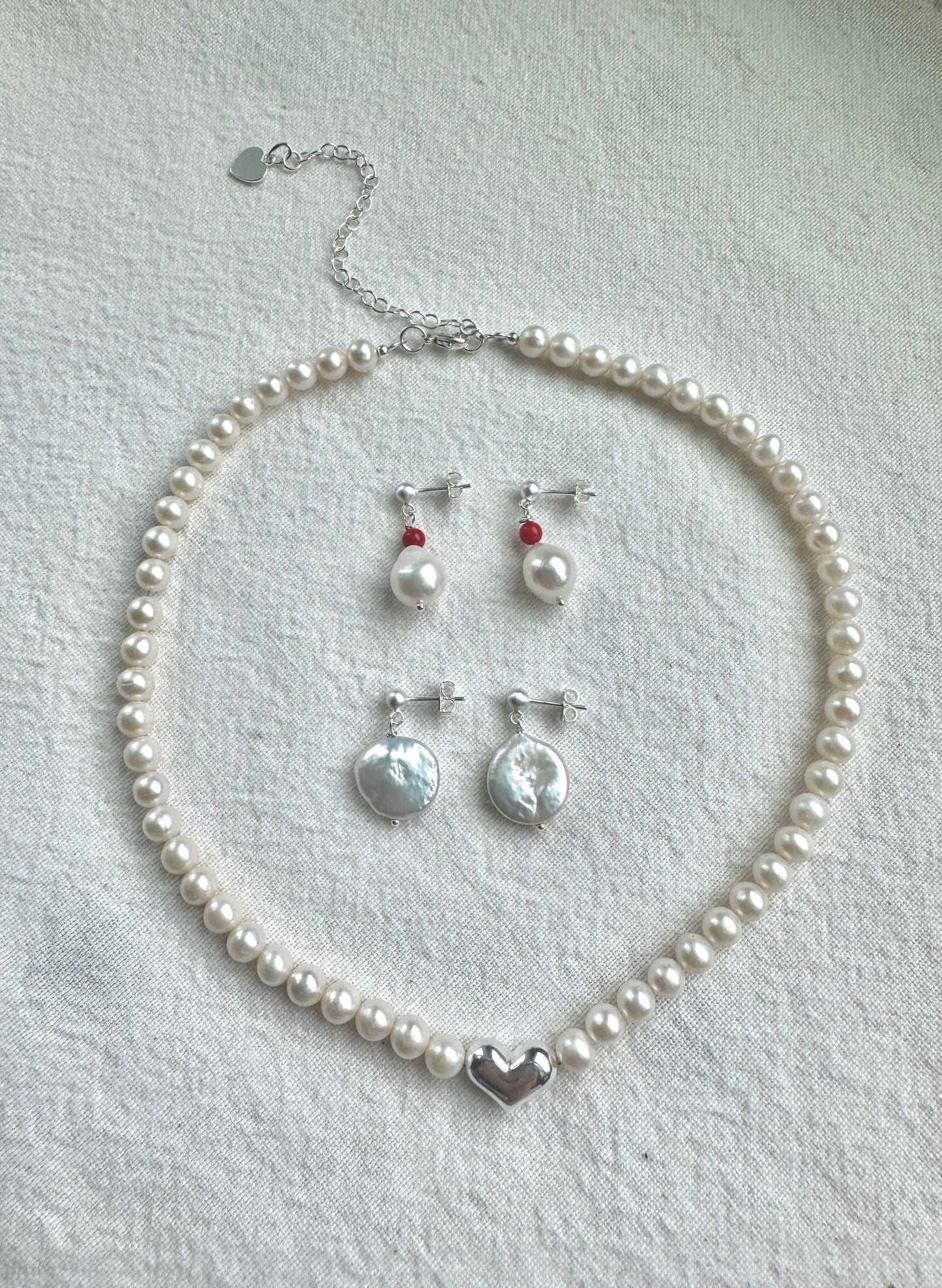 ✧ Handmade Pearl Choker with Silver Heart – by Jenlet